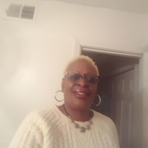 Meet your Posher, Elaine